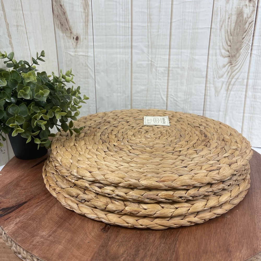 Southern Living At Home Natural Woven Round Placemats - Set - Picture 3 of 5
